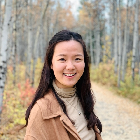 Meet your Posher, Cindy - Picture 2 of 2